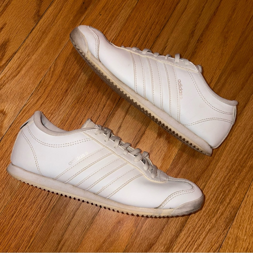 ✨ ADIDAS ✨ White Ortholite NEO Label Leather Sneakers Size 7